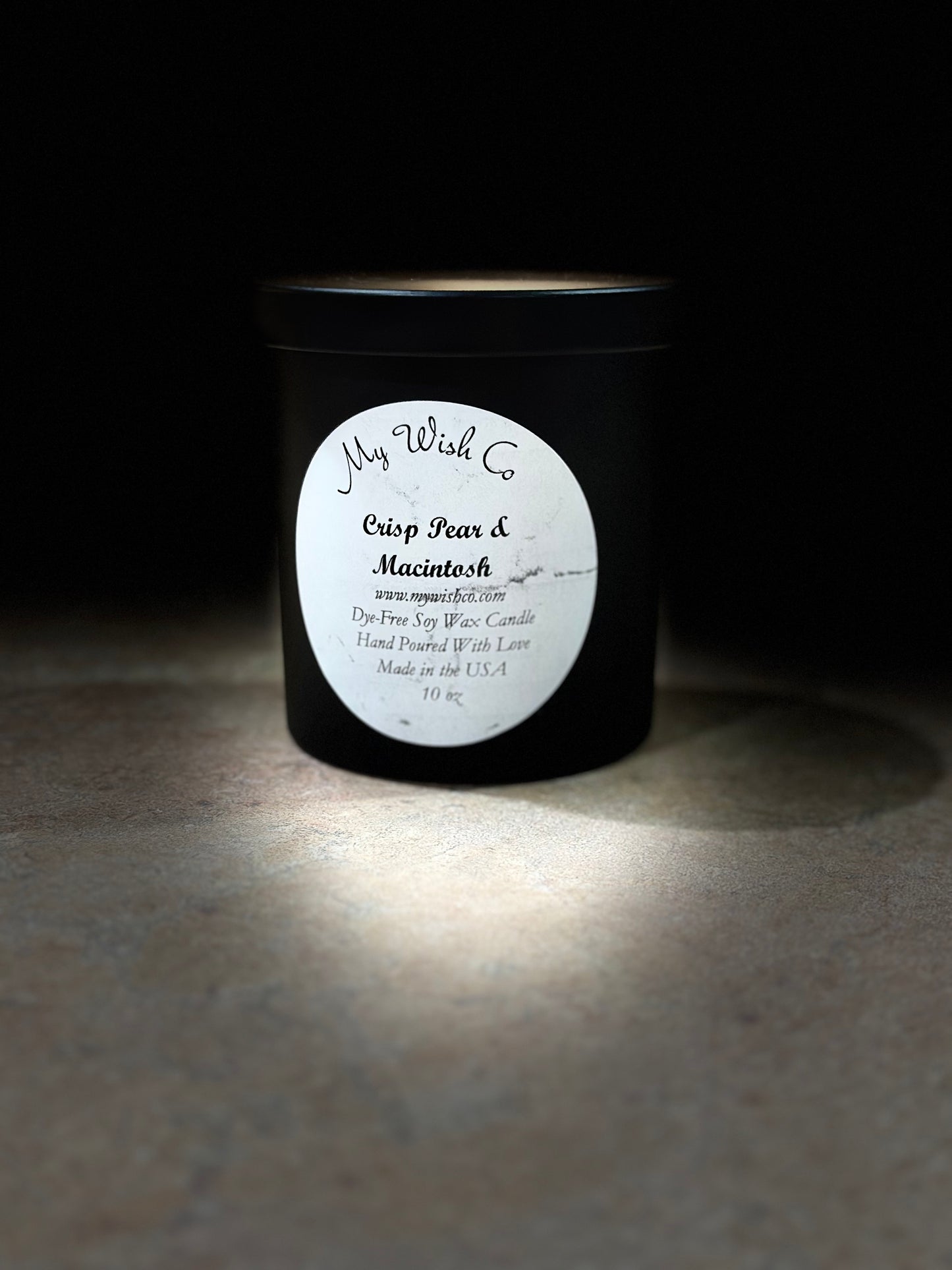 Crisp Pear & Macintosh 10 oz Black Jar Dye-Free Soy Wax Candle